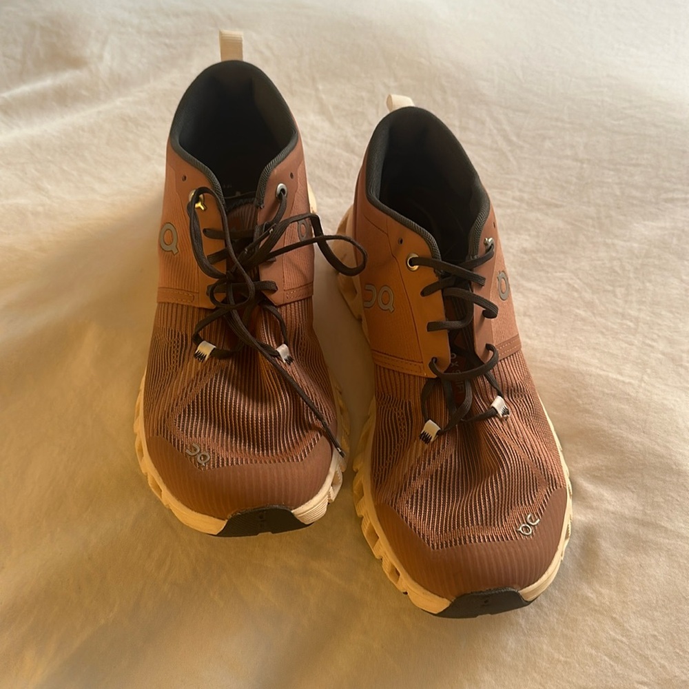 GREAT CONDITION - ON Running Cloud X Shift Sneaker - Cork/Fawn